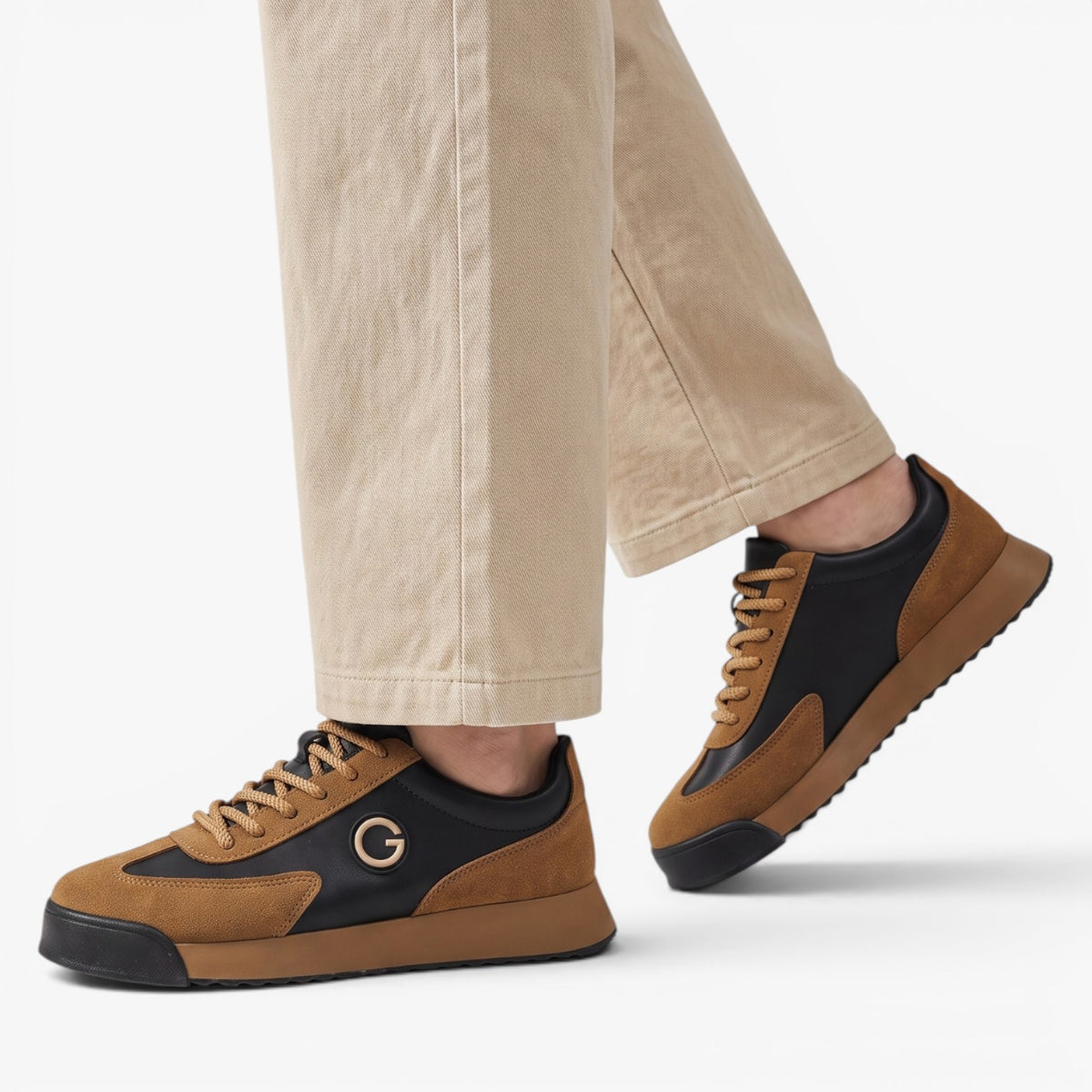 Old Fortune | Herren-Sneaker mit kontrastierenden Paneelen und Schnürung